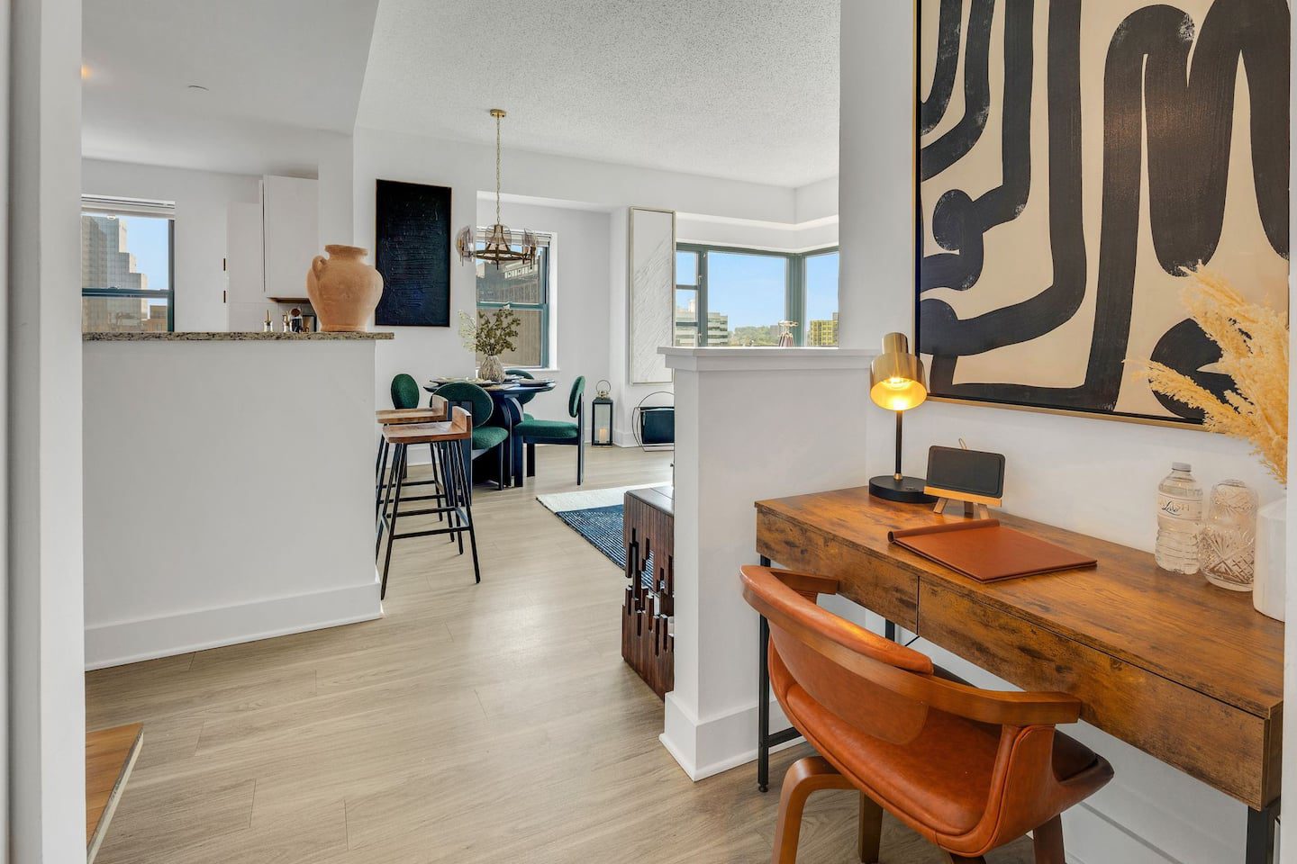 f4b122e4 d414 4a80 9a48 1296a1134a98